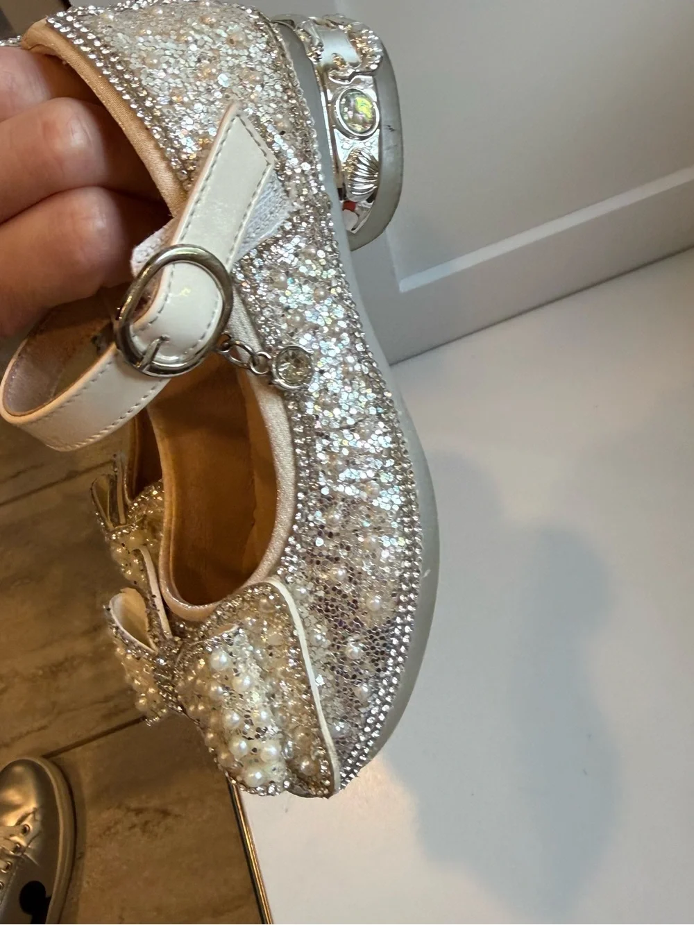 Doe a Dear Pearl Bow Mary Jane Shoes